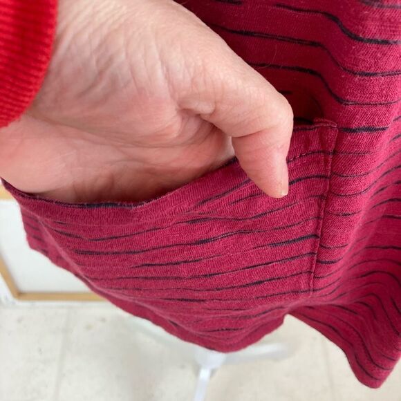 Habitat oversized abstract striped berry top w/pockets fits M or L - Picture 4 of 7